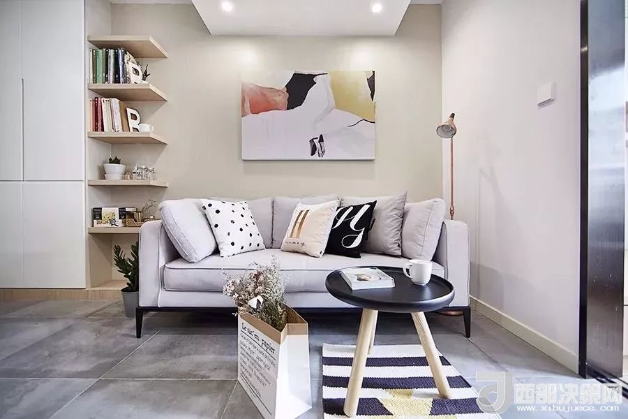 沙發(fā)背景墻選對(duì)裝飾畫，才能美了整個(gè)客廳空間！