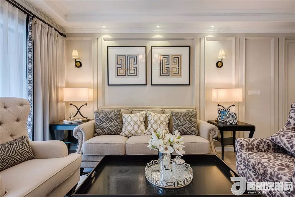 沙發(fā)背景墻選對(duì)裝飾畫，才能美了整個(gè)客廳空間！