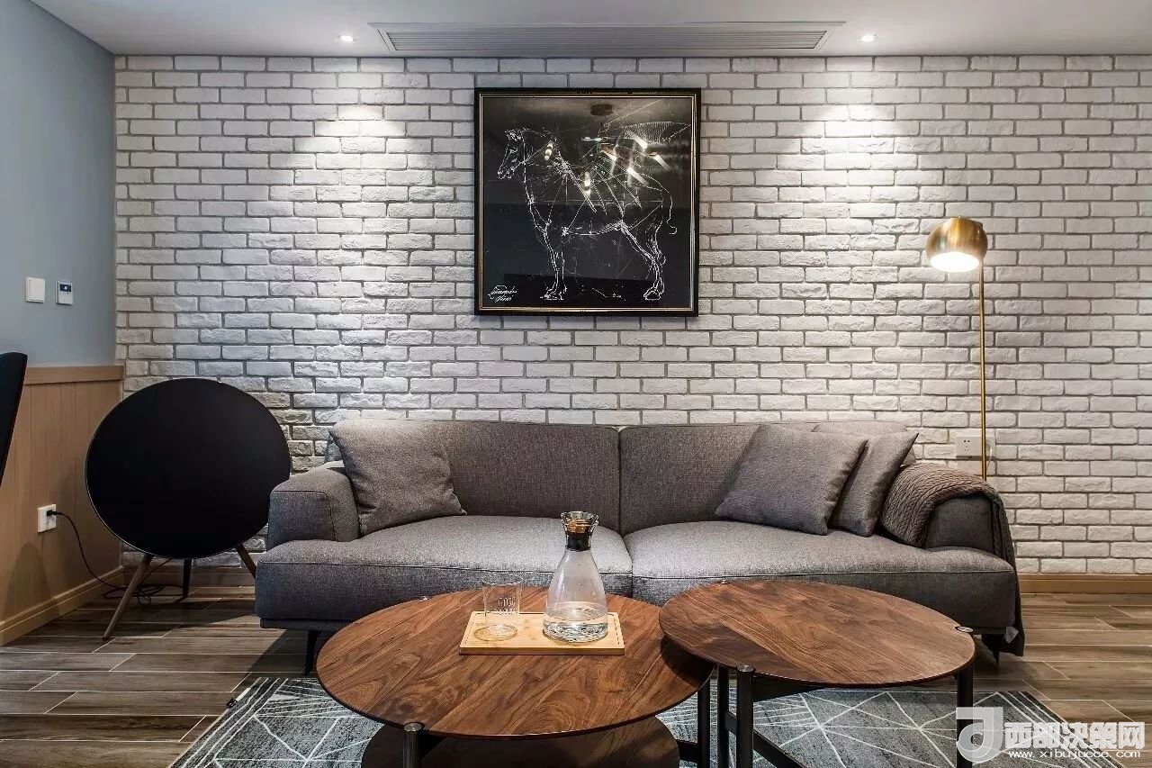 沙發(fā)背景墻選對(duì)裝飾畫，才能美了整個(gè)客廳空間！