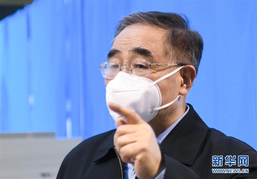 （聚焦疫情防控·圖文互動(dòng)）（7）分秒必爭(zhēng)！一切為了治病救人——中國(guó)抗疫生命至上的生動(dòng)實(shí)踐