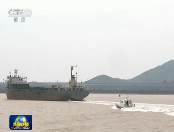 中國抗疫斗爭的生動實踐:讓黨旗在抗疫斗爭一線高高飄揚