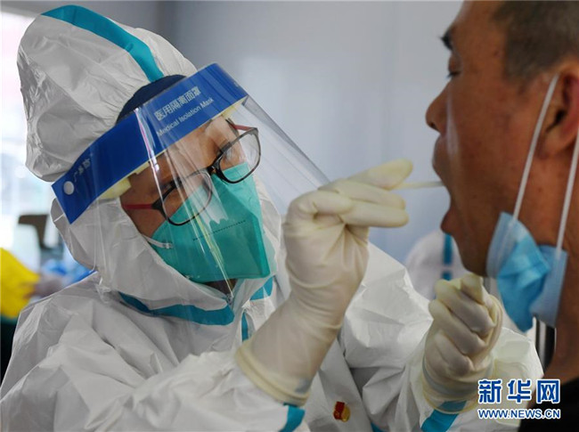 （新華全媒頭條·圖文互動(dòng)）（7）首都再戰(zhàn)“疫”，難忘40天——寫在北京應(yīng)急響應(yīng)級(jí)別降級(jí)之際 