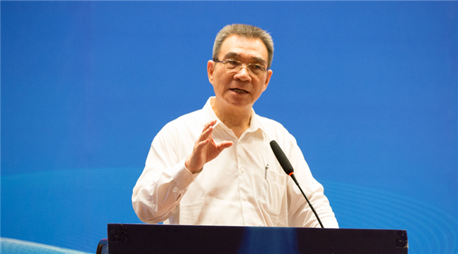 林毅夫發(fā)表演講。（資料圖）