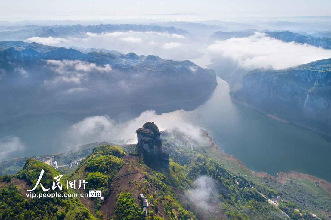 2022年4月3日拍攝的貴州省黔西市新仁苗族鄉(xiāng)境內(nèi)的烏江一級支流六沖河。